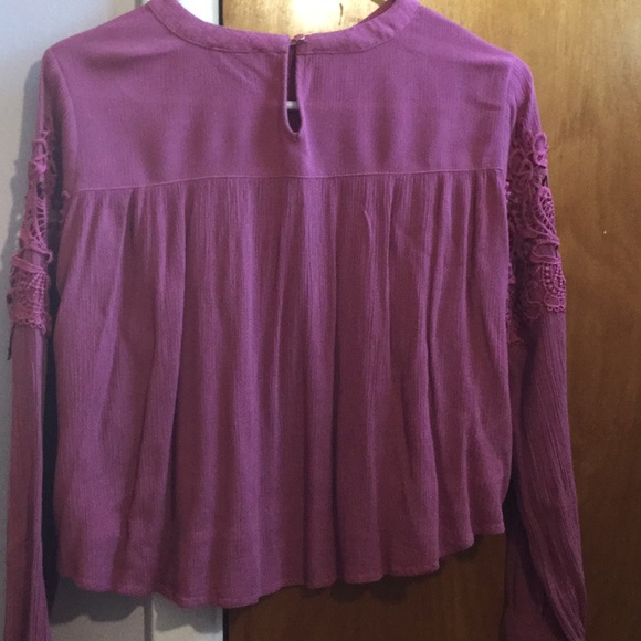 Rue 21 cute lace crop top - Picture 2 of 7